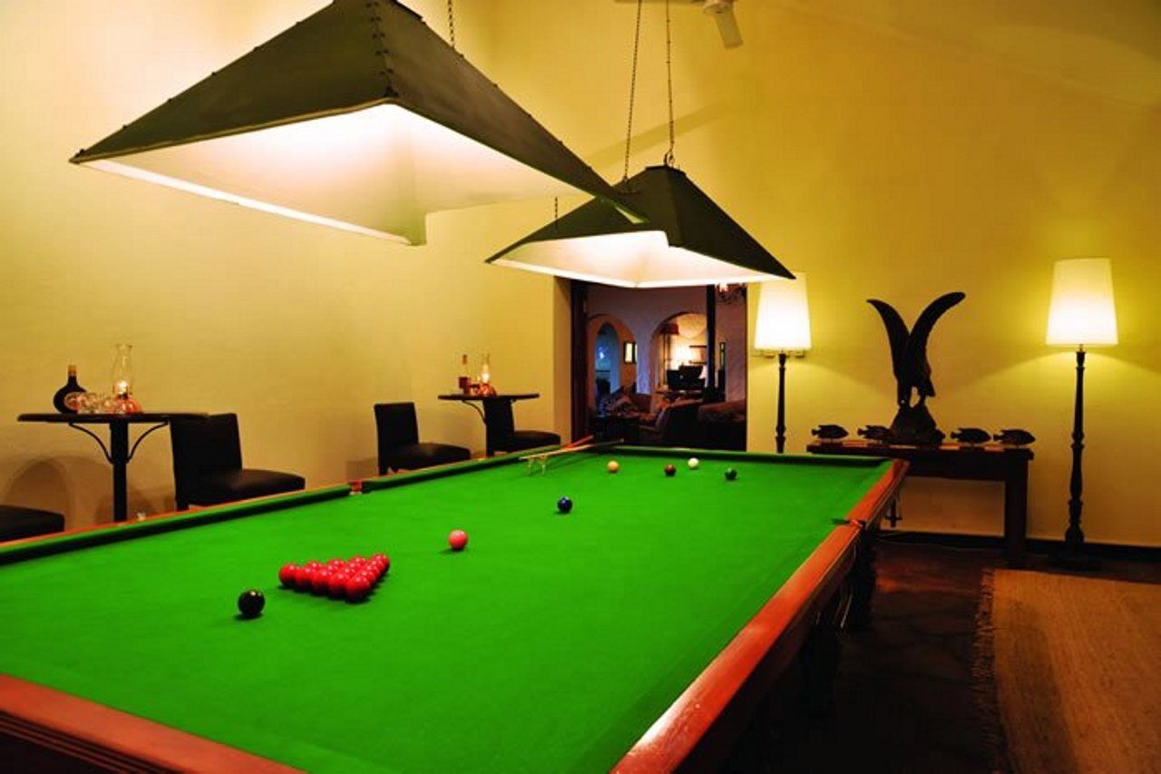 Bumi Hills Safari Lodge Екстериор снимка